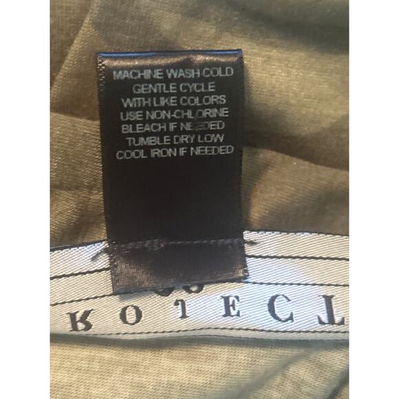 NWOT Project 28 Women's Camo Knit Button Front Blouse Adjustable Sleeve Sz Med - Picture 5 of 6